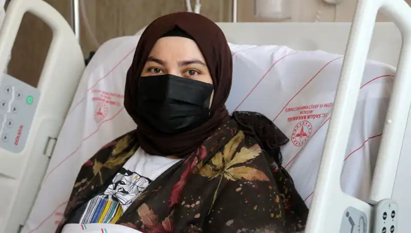 Bitki Çaylarının Beklenmedik Zararları: Yaşam Mücadelesi ve Karaciğer Nakli
