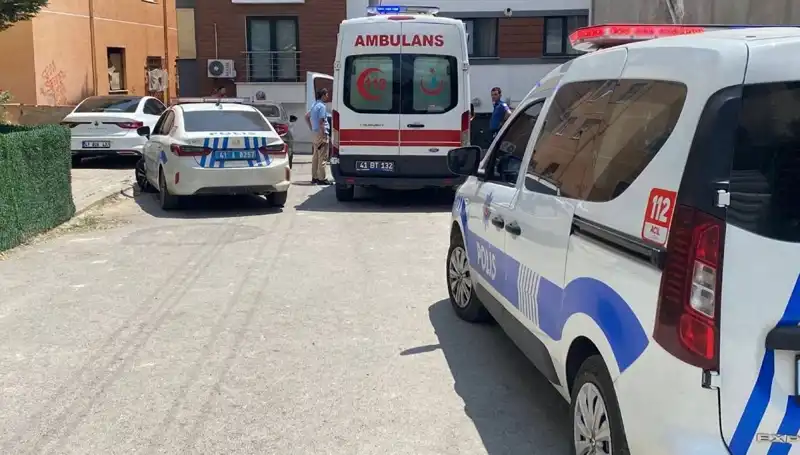 Bıçaklı Kavga Ortasında Kardeşler ve Polis Yaralandı: Olayın Perde Arkası