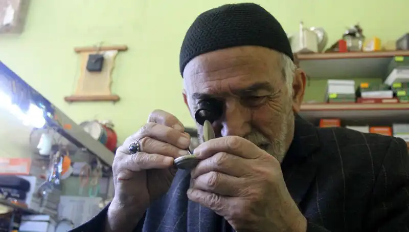 58 Yıldır Zamanı Donduran Dükkanda Yaşam ve Çalışma