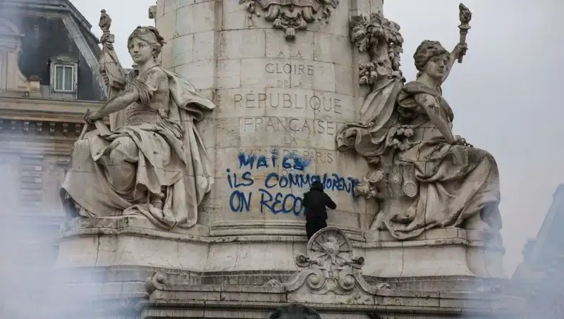 Paris Belediyesi, Grafiticilere Savaş Açtı: Şehir Sanatına Darbe Mi?
