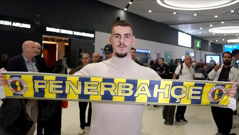 Fenerbahçe'den Önemli Adım: Mimovic'in Lisansı Çıkarıldı!