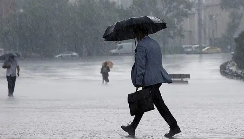 Meteorolojiden Uyarı: Kuvvetli Yağışlar Türkiye’yi Vuracak!