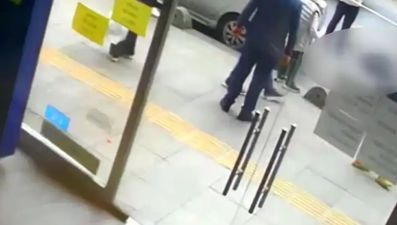 Esenler'de Hafriyat Kamyonunun Çarptığı Kişinin Hayat Mücadelesi