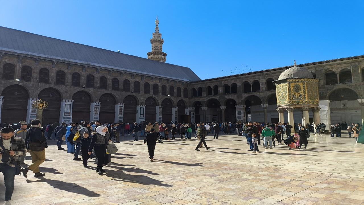 Emevi Camii İmamı: Erdoğan'ın Yardımı Camide Yankılandı