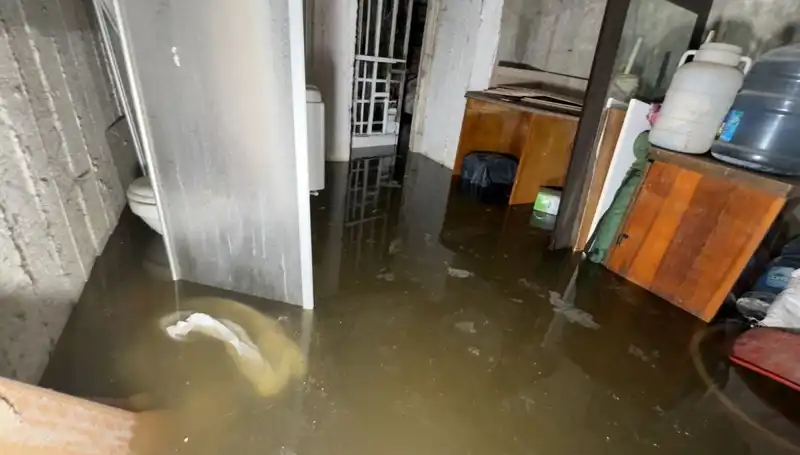 Avcılar'da Aniden Gelen Su Baskını Kenti Etkisi Altına Aldı