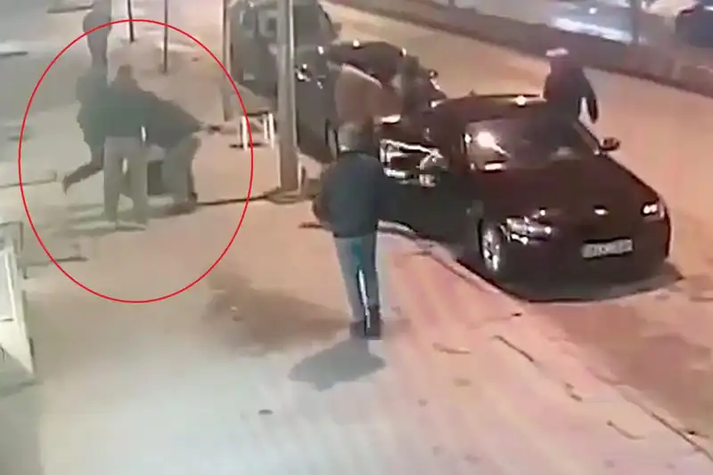 Bacak Kıran Park Yeri Kavgası: Üç Kişi Saldırdı, Sıcak Gelişmeler!