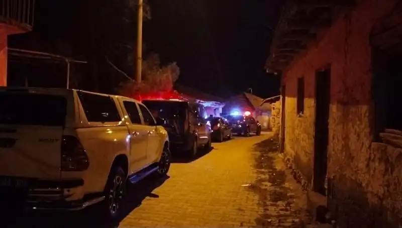 Oğul ile Baba Arasında Kan Döküldü: Korkunç Cinayet Gözler Önünde Gerçekleşti
