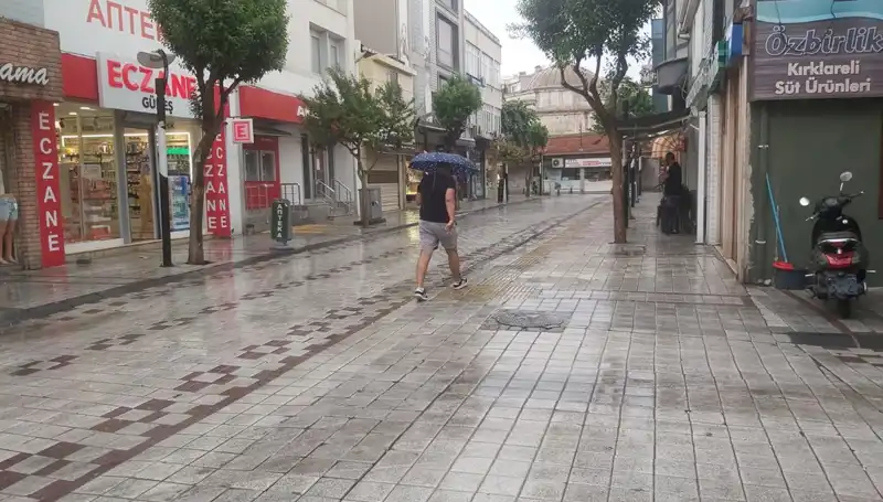 Kırklareli'de Sağanak Yağış Hayatı Olumsuz Etkiledi, Neler Olacak?