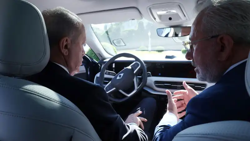 Cumhurbaşkanı Erdoğan, Togg'un Yeni Modeliyle Yola Çıktı: Geleceğin Aracını Denedi