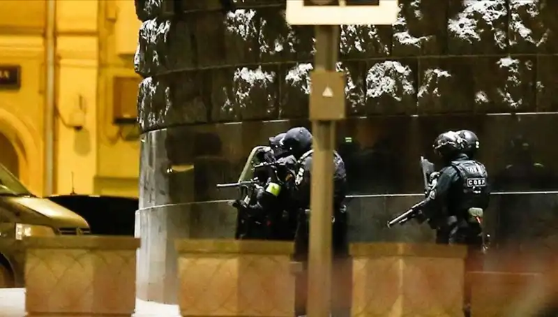 Rusya’da Silahlı Saldırı: Çatıda Açılan Ateş Hayretler İçinde Bıraktı