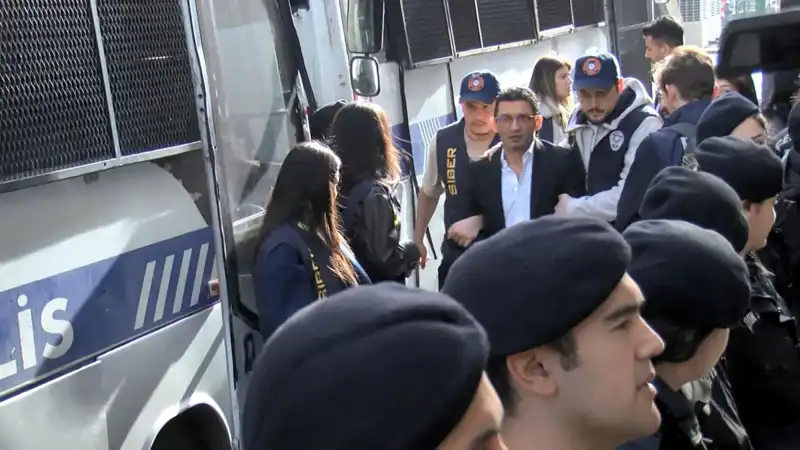 Flash Haber TV'ye El Koyuldu: Payfix Operasyonunda 29 Şüpheli Adliye Yolunda