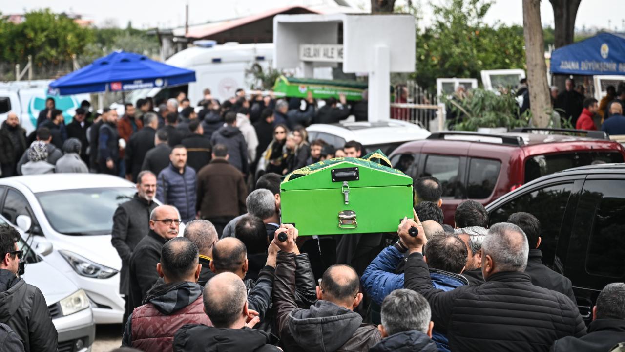 İstanbul'da Yangın Faciasında Hayatını Kaybedenler İçin Veda Töreni Düzenlendi