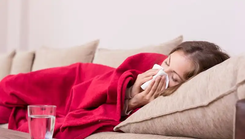 Sık Öksürük ve Burun Akıntısının Nedeni: 5 Vitamin ve Mineral Eksikliği