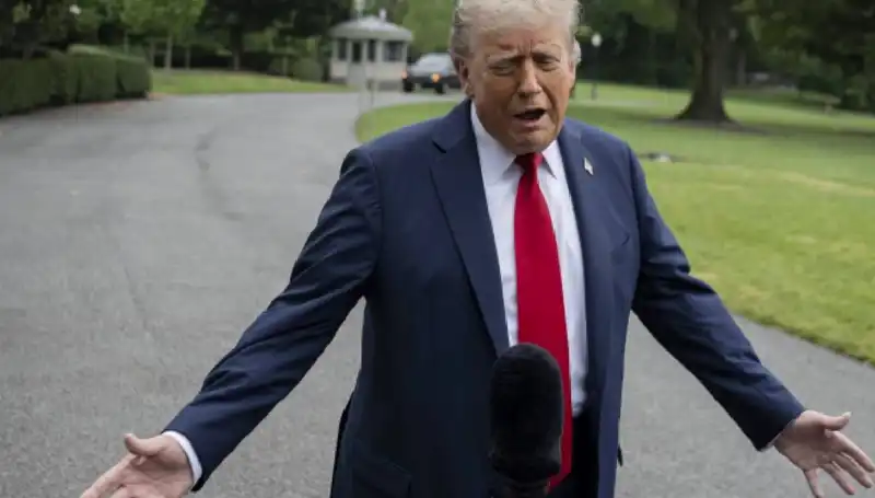 Trump'tan Çarpıcı Açıklama: "Ülkeler Bazen Yeterince Savaşmalı"