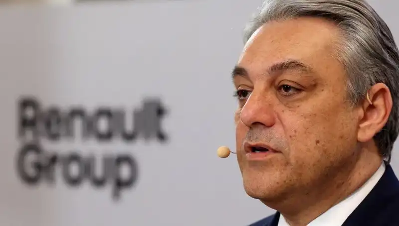 Renault’da Üst Düzey İstifa: Araç Üretimini Nasıl Etkileyecek?