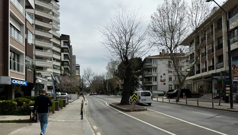 Kadıköy'de Kaza Rüzgarı: Tehlikeli Cadde Her Gün Yeni Bir Acıya Ev Sahipliği Yapıyor