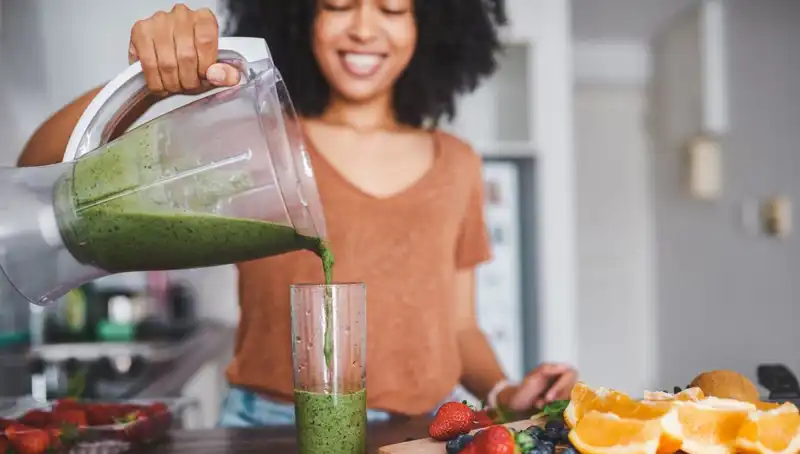 Smoothie ve Meyve Suyu Karşılaştırması: Hangisi Daha Sağlıklı?