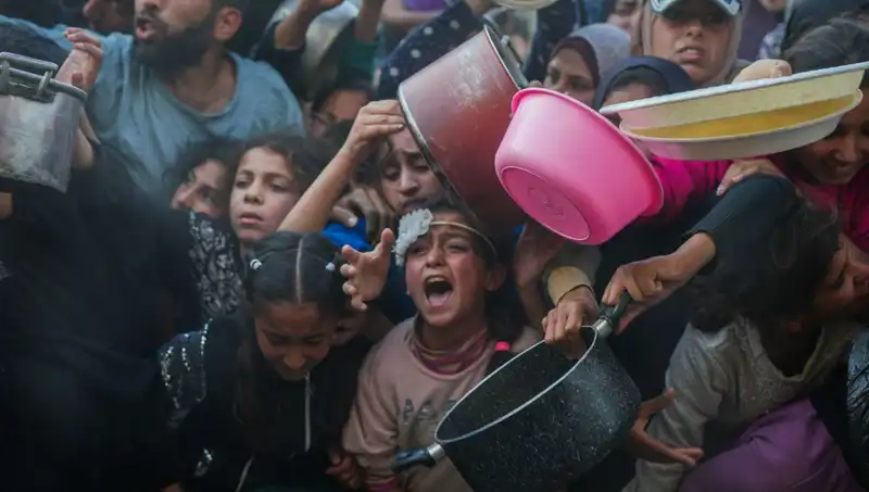 Gazze'de Açlık Krizi Derinleşiyor: Un Stokları Tükendi, Halk Zor Durumda