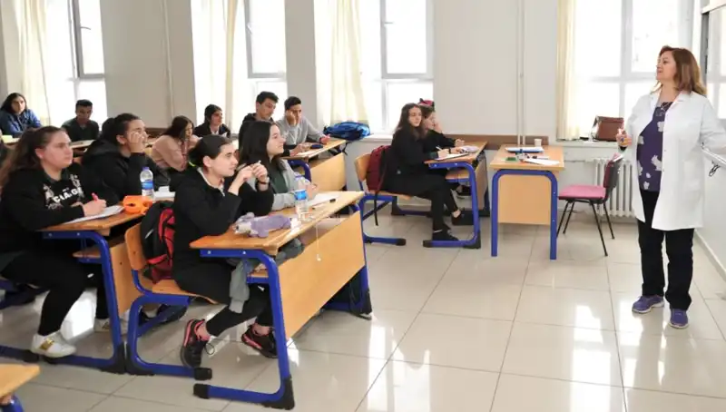 2025 LGS Lise Kayıt Tarihleri ve Süreçleri Açıklandı