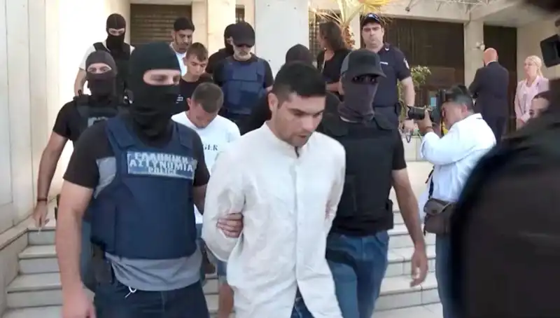 Atina’da Gizemli Cinayet: Ünlü Profesörün Öldürülmesi ve 5 Gözaltı