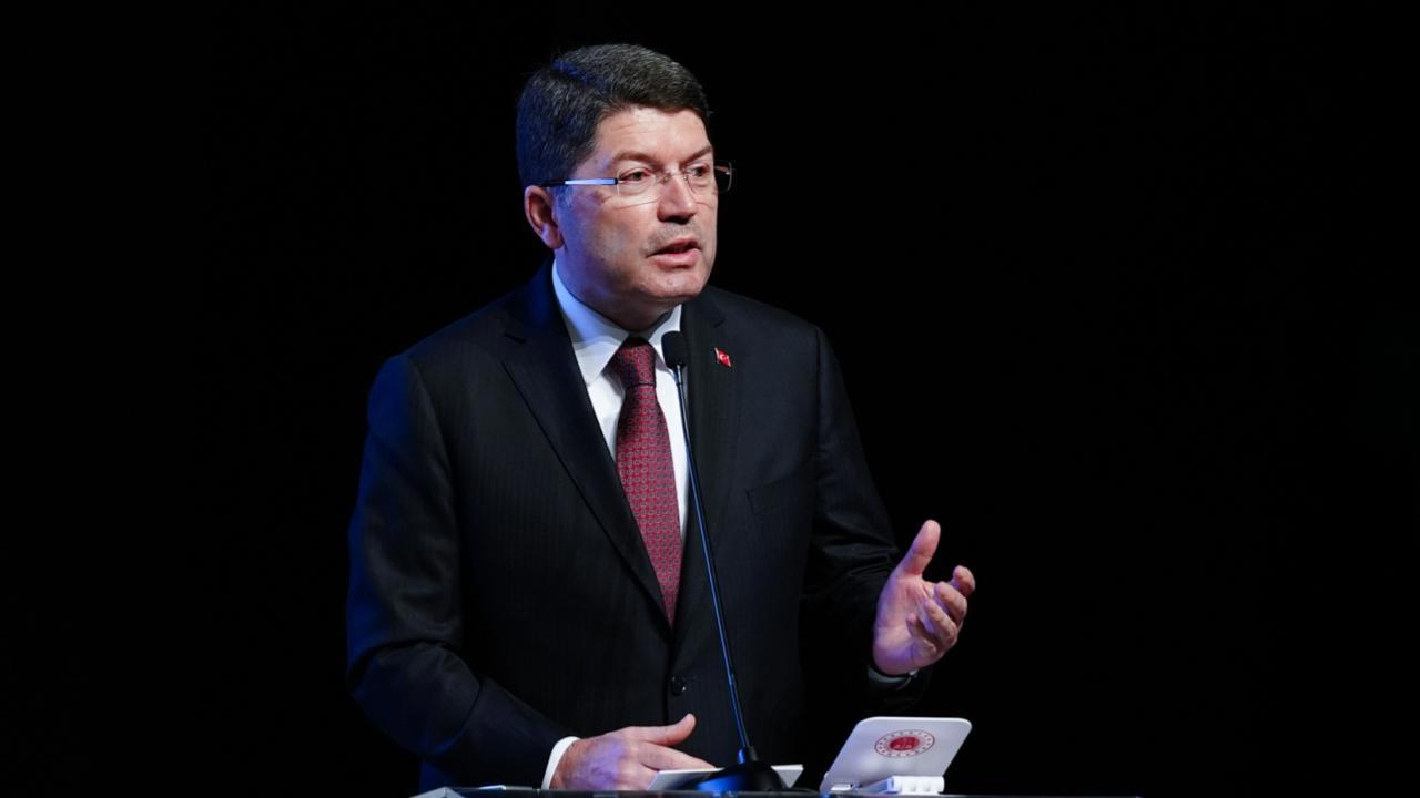Bakan Tunç'tan Yangın Hakkında Açıklama: Adli Soruşturma Başlatıldı