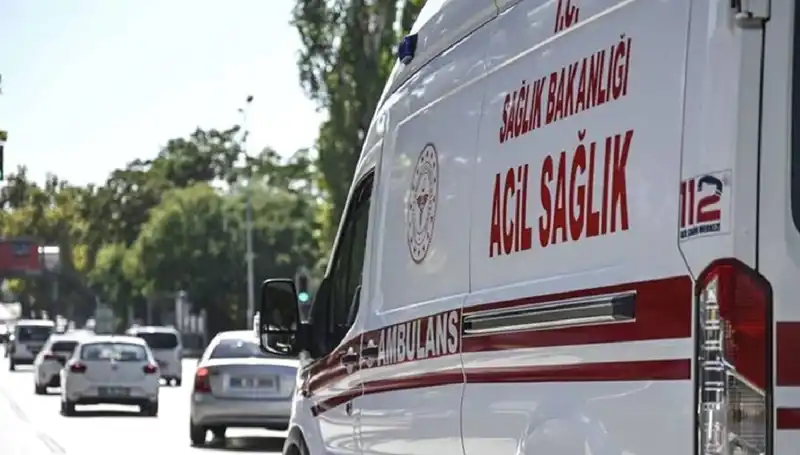 Mangalda Pul Biber Yakan Mahalle Sakini Apartmanı Tahliye Ettirdi