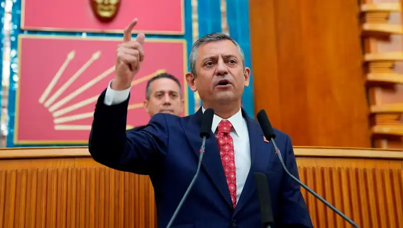 Özgür Özel'den İBB Soruşturmasına Sert Tepki Gösterdi!