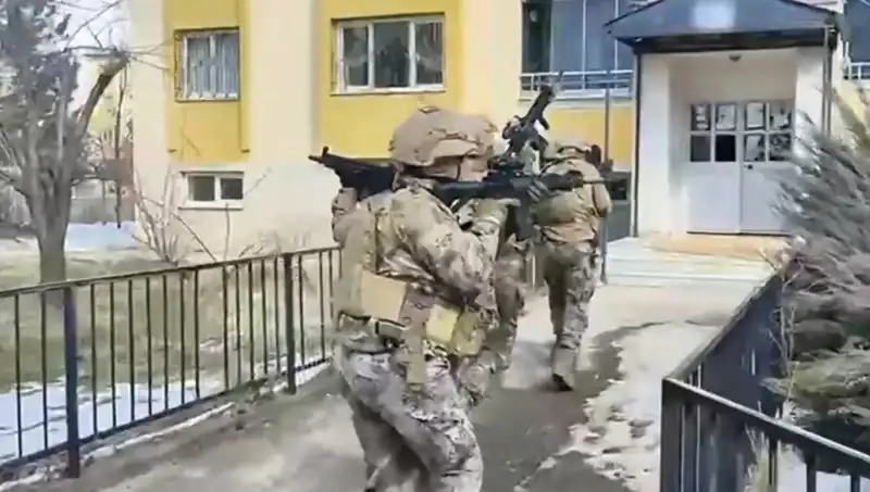 Bingöl'de DAEŞ'e Yönelik Operasyon: Üç Şüpheli Tutuklandı