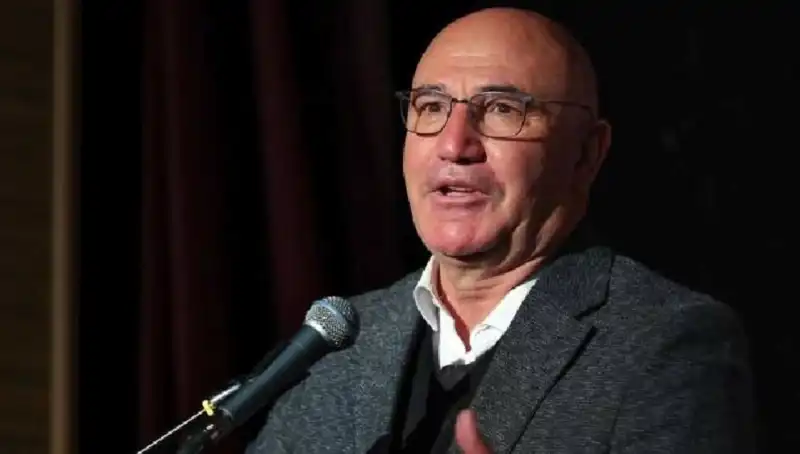 Mahmut Tanal: Sosyal Medyanın Gözdesi, Kimdir bu Milletvekili?