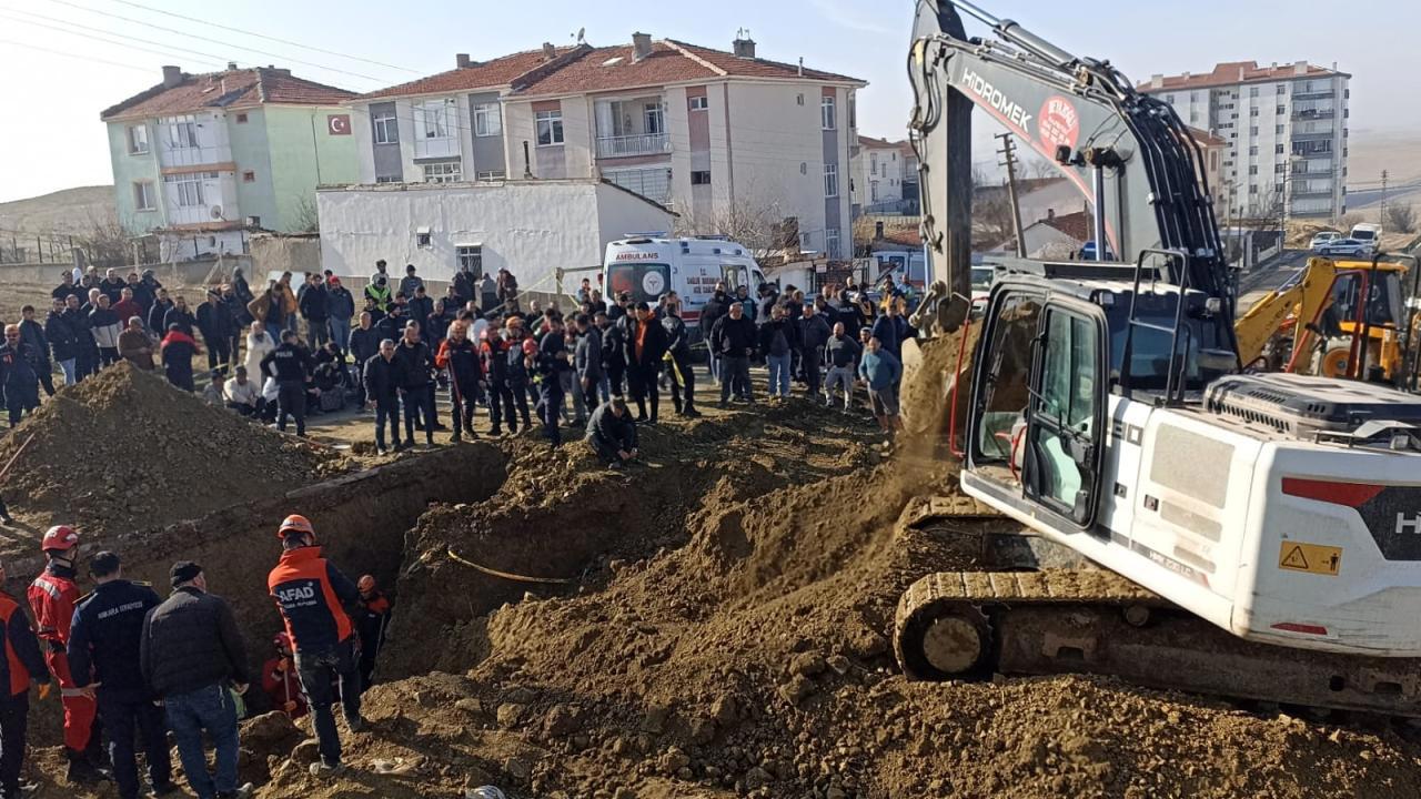 Ankara'da İnşaatta Göçük: Bir İşçi Hayatını Kaybetti, Bir İşçi Aranıyor