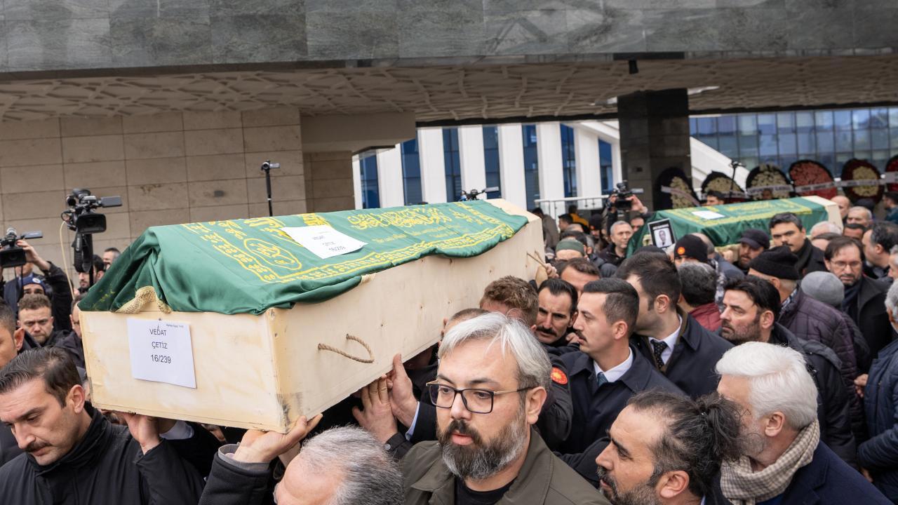 Bolu'da Faciada Hayatını Kaybedenler, Son Yolculuklarına Uğurlandı