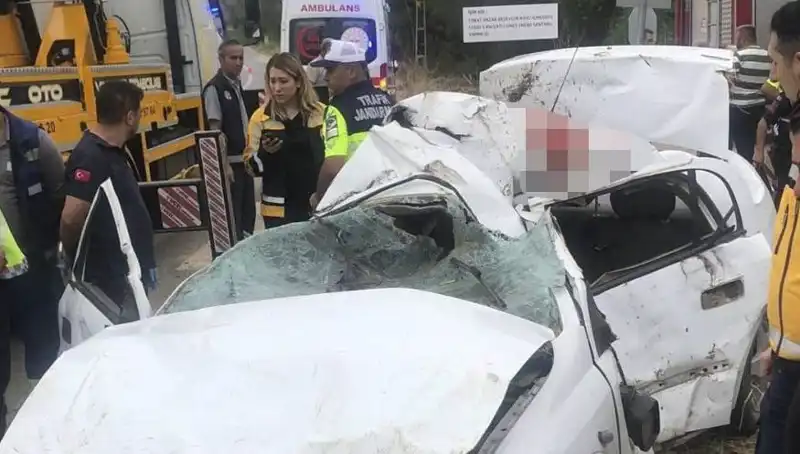 Tokat'ta Faciaya Neden Olan Otomobil Devrildi: Sürücü Hayatını Kaybetti