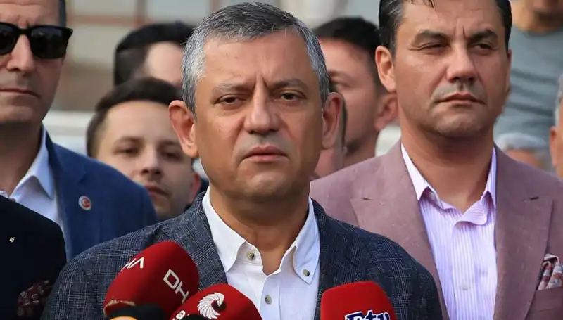 Özgür Özel'den Şaşırtan Bayram Açıklaması: Bu Bayram Bize Bayram Gibi Gelmedi